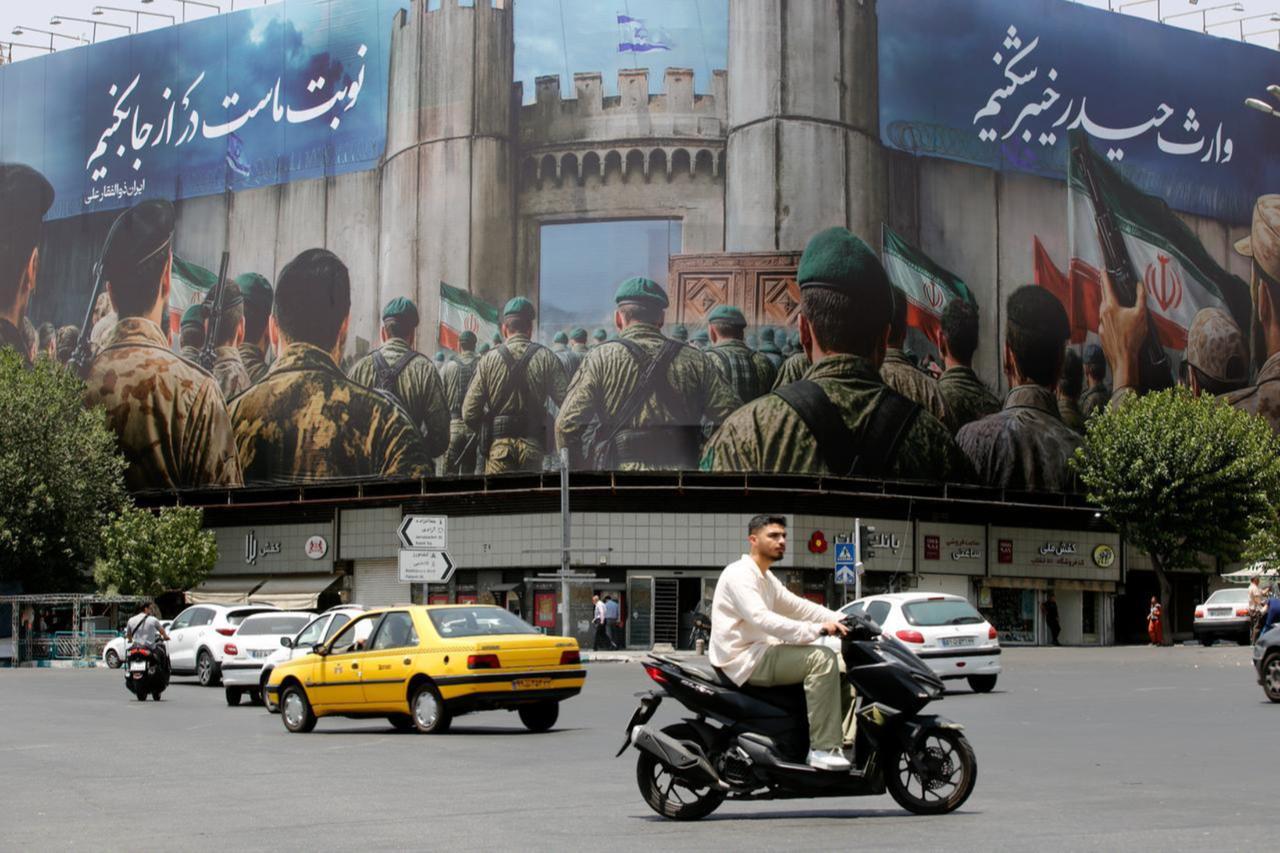 Iranian citizens continue their daily life following the cease-fire between Israel and Iran in the capital Tehran, Iran on June 24, 2025. (AA Photo)
