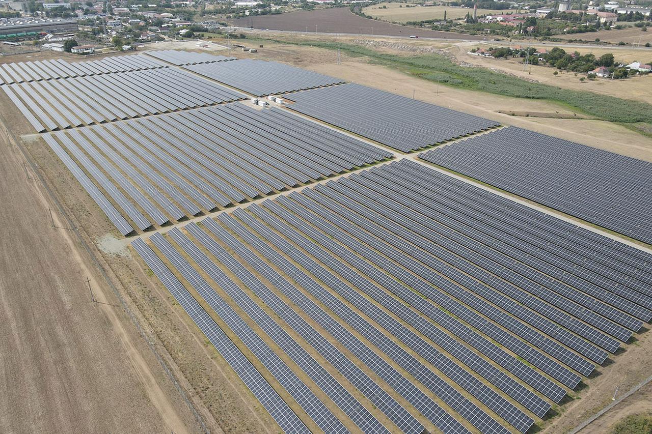 Aerial view of the Caracal Solar Power Plant in Romania, accessed on July 7, 2025. (Photo via deficglobe.com)
