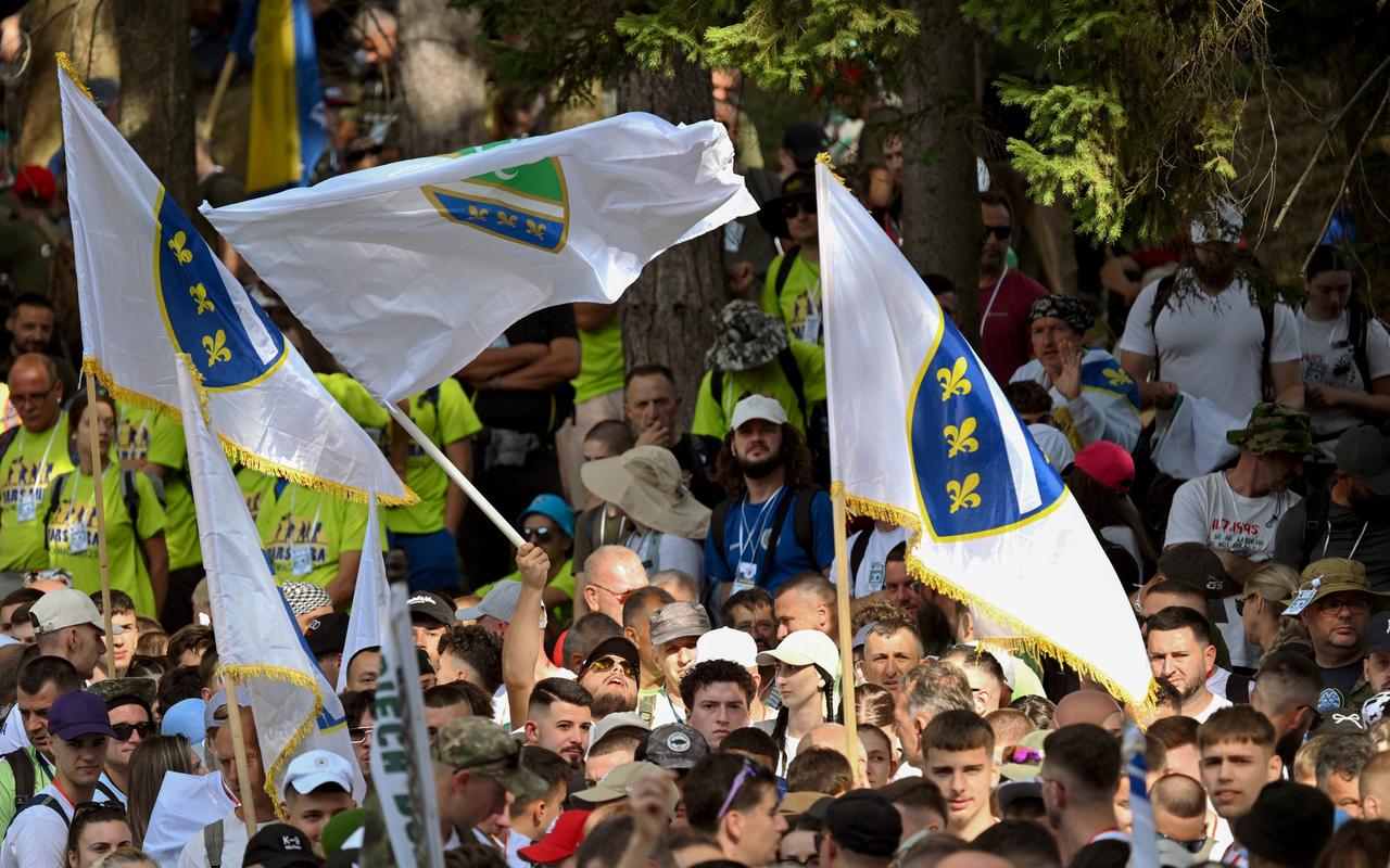 Participants waved flags as they began the annual 100-kilometre "Peace March" from the village of Nezuk in eastern Bosnia. The march is held to honor the victims of the 1995 Srebrenica massacre, ahead of its 30th anniversary on July 8, 2025. (AFP Photo)