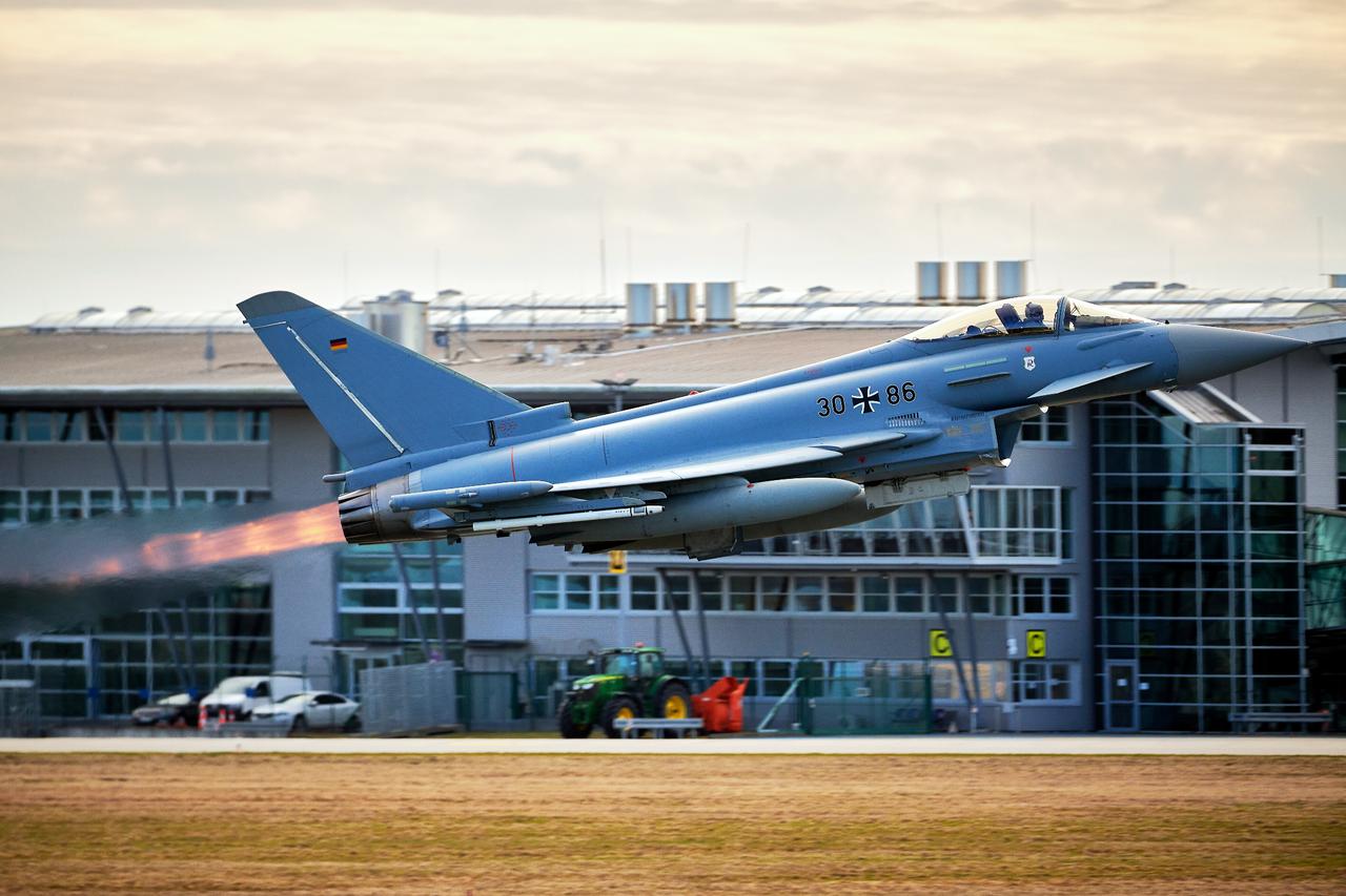 BAE Systems CEO praises 'fast progress' on Türkiye's Eurofighter Typhoon negotiations Image