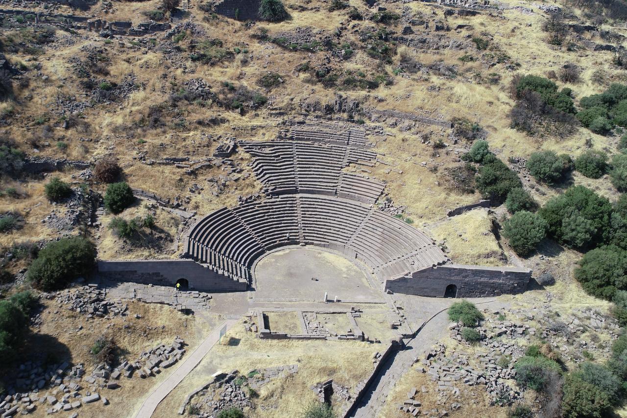 Restoration begins on 2,200-year-old theater in Türkiye's ancient city of Assos Image