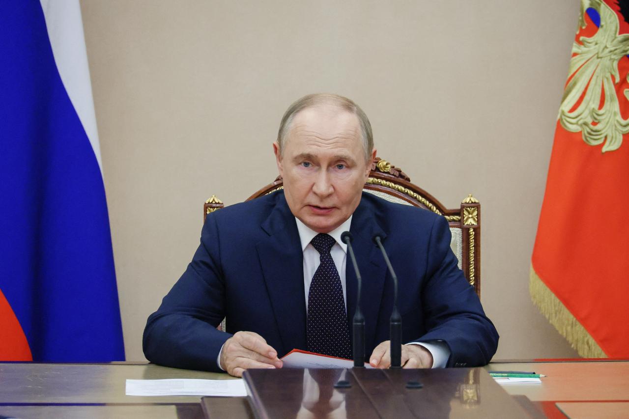 Russias President Vladimir Putin chairs a Security Council meeting at the Kremlin in Moscow on August 8, 2025. (AFP Photo)