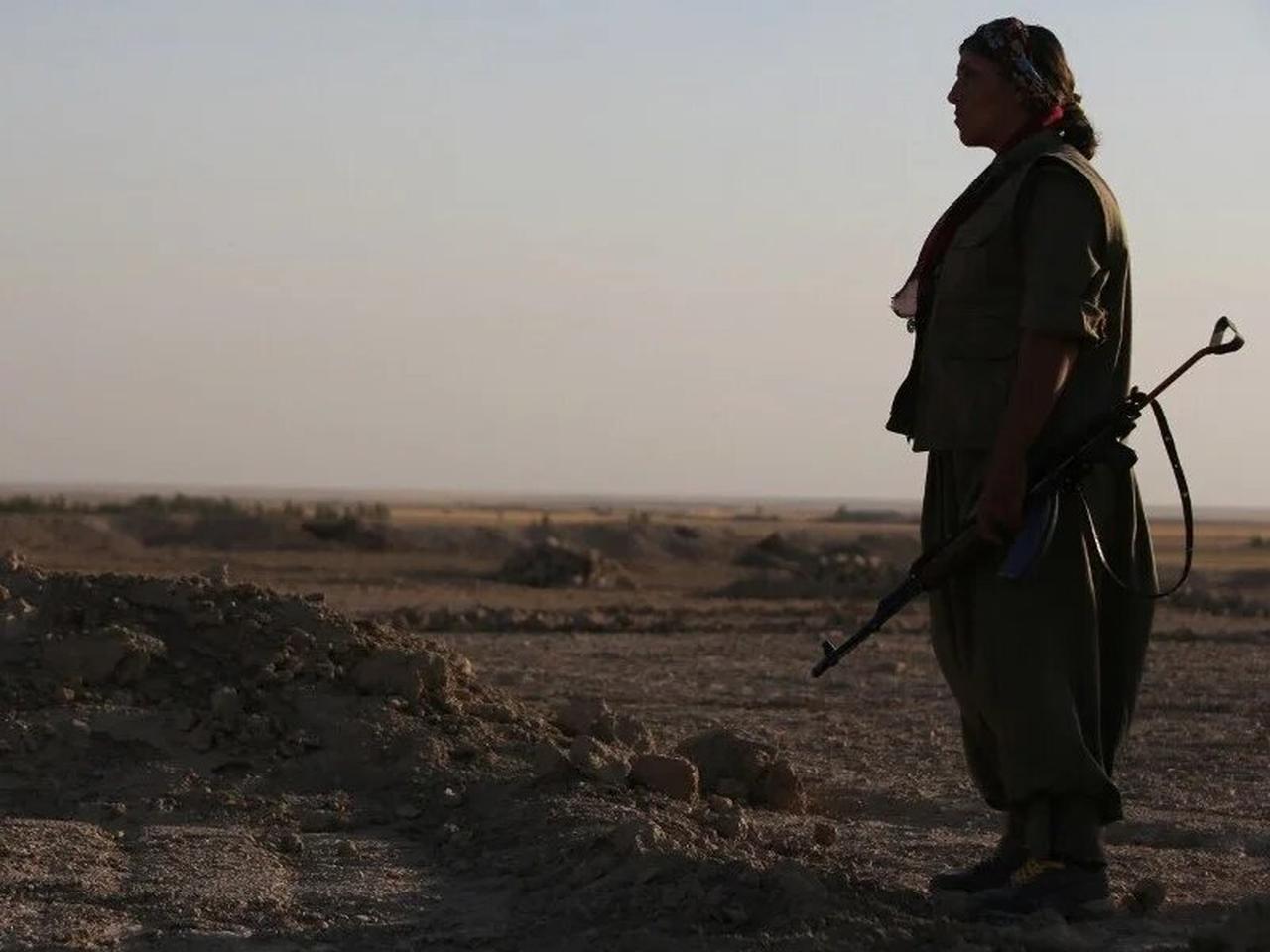 A PKK terrorist in the Makhmur area near Mosul, Iraq on 21 August 2014. (AFP Photo)