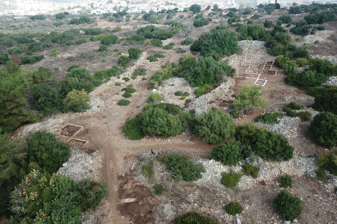 El Ahwat, looking north, during excavation season Sep. 2024. (Photo via Aaron Lipkin)