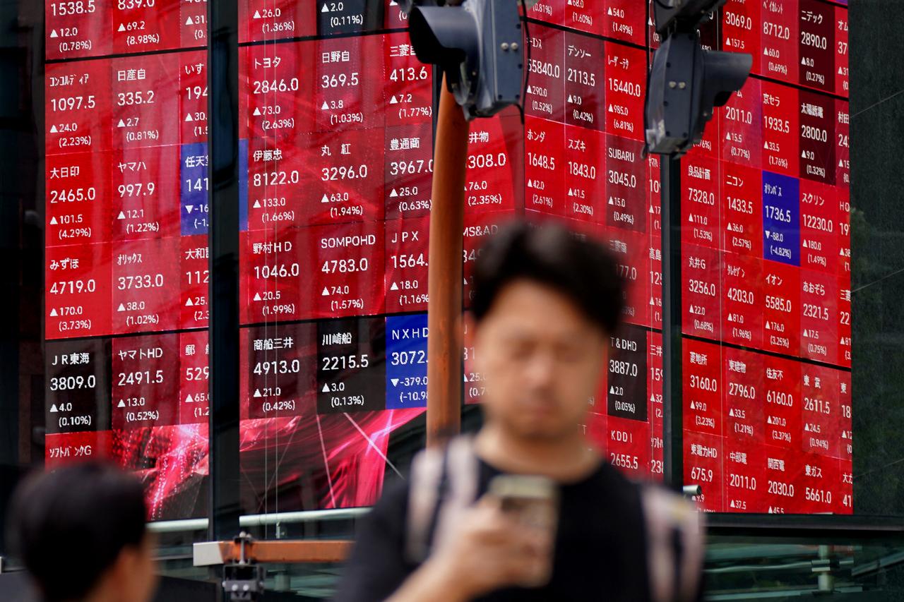 An electronic quotation board displays the Nikkei 225 stock prices on the Tokyo Stock Exchange in Tokyo, August 12, 2025. (AFP Photo)