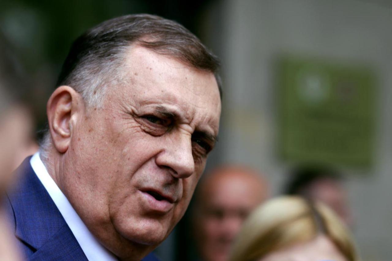 Bosnian Serb leader Milorad Dodik speaks to the media following his visit to the University of East Sarajevo, April 24, 2025. (AFP Photo)