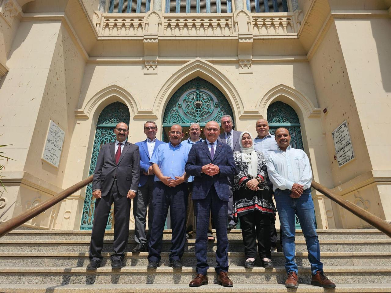 Türkiye’s Ambassador to Cairo, Salih Mutlu Sen , visited the Greater Cairo Library in the capital and donated a large number of books, August 12, 2025, ( AA Photo  )