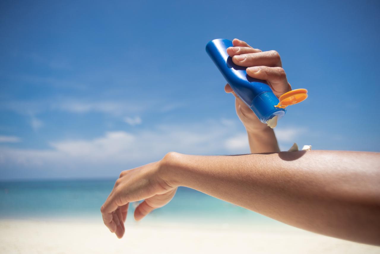 Rising summer UV prompts fresh debate on sunscreen choices and application habits, accessed August 14, 2025. (Adobe Stock Photo)