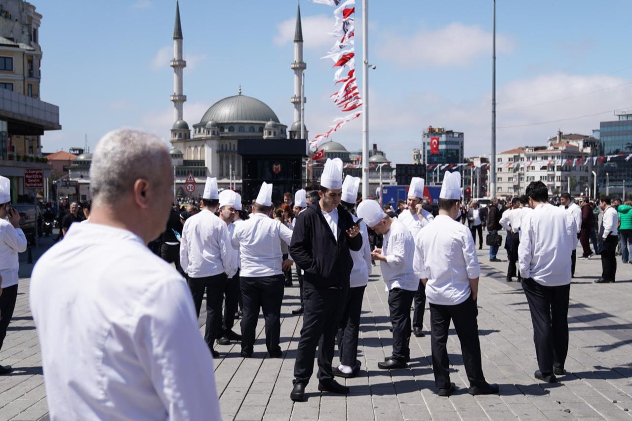 People leave the buildings in panic and call their loved ones after 6.2 magnitude earthquake jolts Istanbul at 12:49 PM, Türkiye on April 23, 2025. (AA Photo)