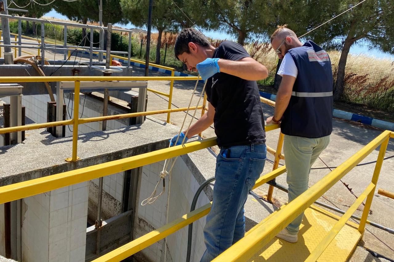 Teams from the Ministry of Environment, Urbanization, and Climate Change conducted inspections in the Marmara Basin since January as part of the Marmara Sea Protection Action Plan to combat mucilage, August 14, 2025. (IHA Photo)