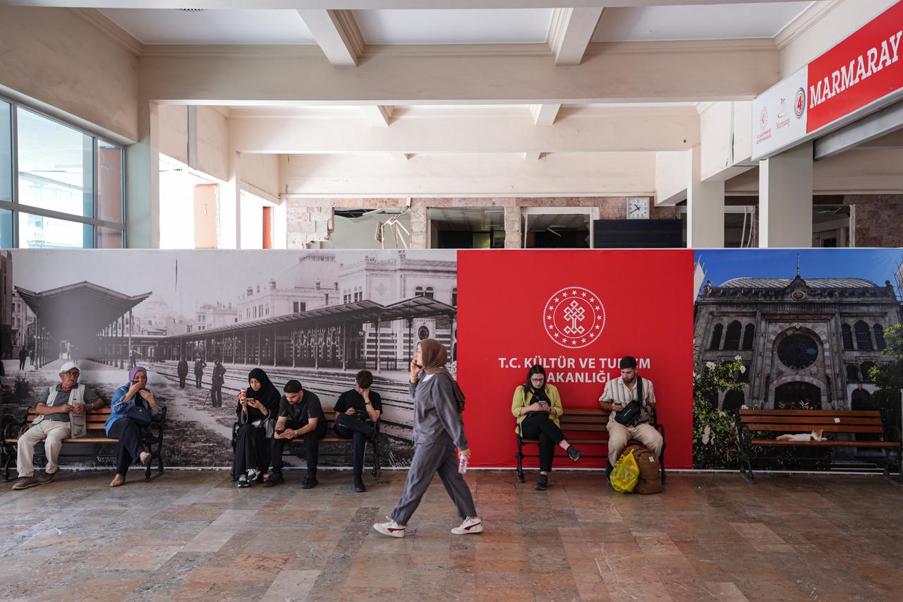 Historic Sirkeci Station, along with the Istanbul Railway Museum inside, are being restored under a project launched by the Ministry of Culture and Tourism. (AA Photo)