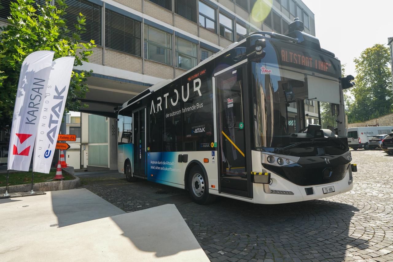 Autonomous e-Atak, Switzerland’s first self-driving public transport vehicle, Zurich, Switzerland, Aug. 14, 2025. (@KarsanTR via X)