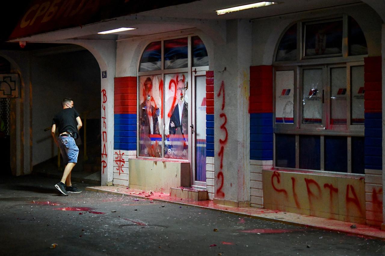 Protesters in Novi Sad damaged the headquarters of the ruling Serbian Progressive Party (SNS) during ongoing protests, August 14, 2025. (AFP Photo)