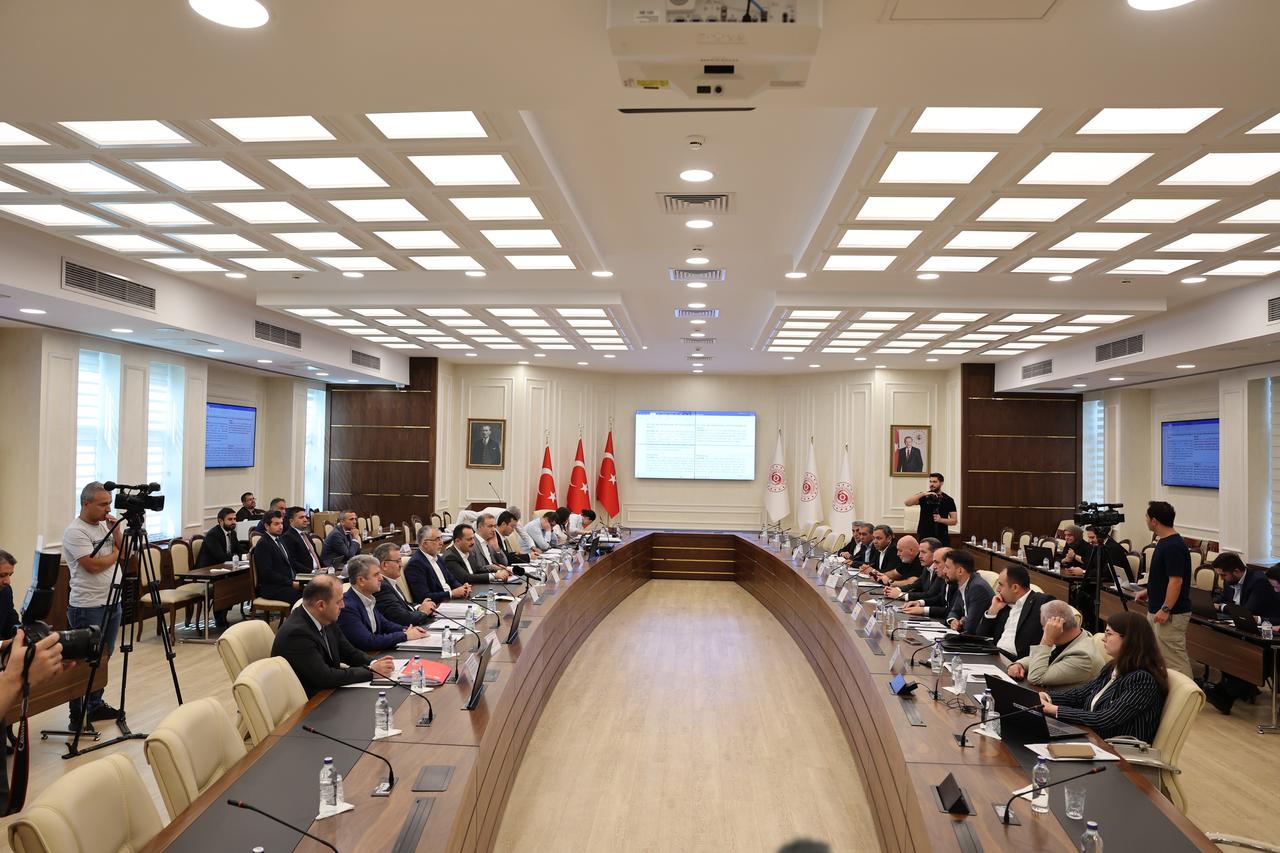 Government and union representatives meet for collective bargaining talks on civil servant wages in Ankara, Türkiye, August 16, 2025. (IHA Photo)