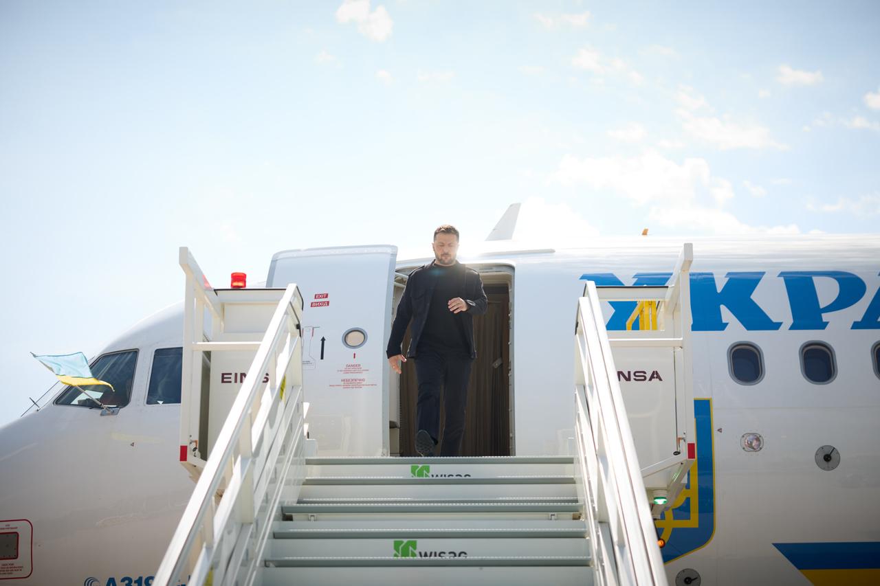 Ukrainian President Volodymyr Zelenskyy arrives to meet with German Chancellor Friedrich Merz in Berlin, Germany on August 13, 2025. (Photo via Ukrainian Presidency)