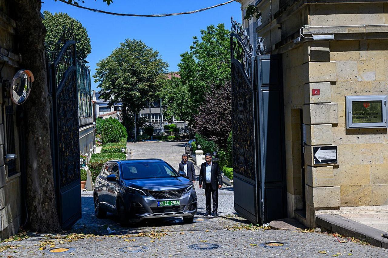 A European delegation leaves the Iranian consulate following nuclear talks in Istanbul, Türkiye on July 25, 2025. (AFP Photo)