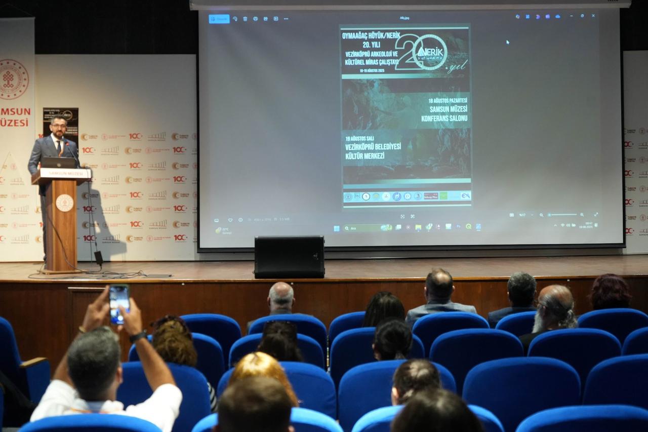 At the 20th anniversary of the Oymaagac Hoyuk excavations in Vezirkopru, Samsun, Türkiye, Deputy Head of the Oymaagac Hoyuk Excavation, Assoc. Prof. Mehmet Ali Yilmaz, delivers the opening speech at the “Vezirkopru Archaeology and Cultural Heritage Workshop,” August 18, 2025. (AA Photo)