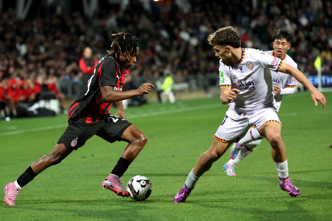 Besiktas targets Milan winger Chukwueze after Europa League exit Image