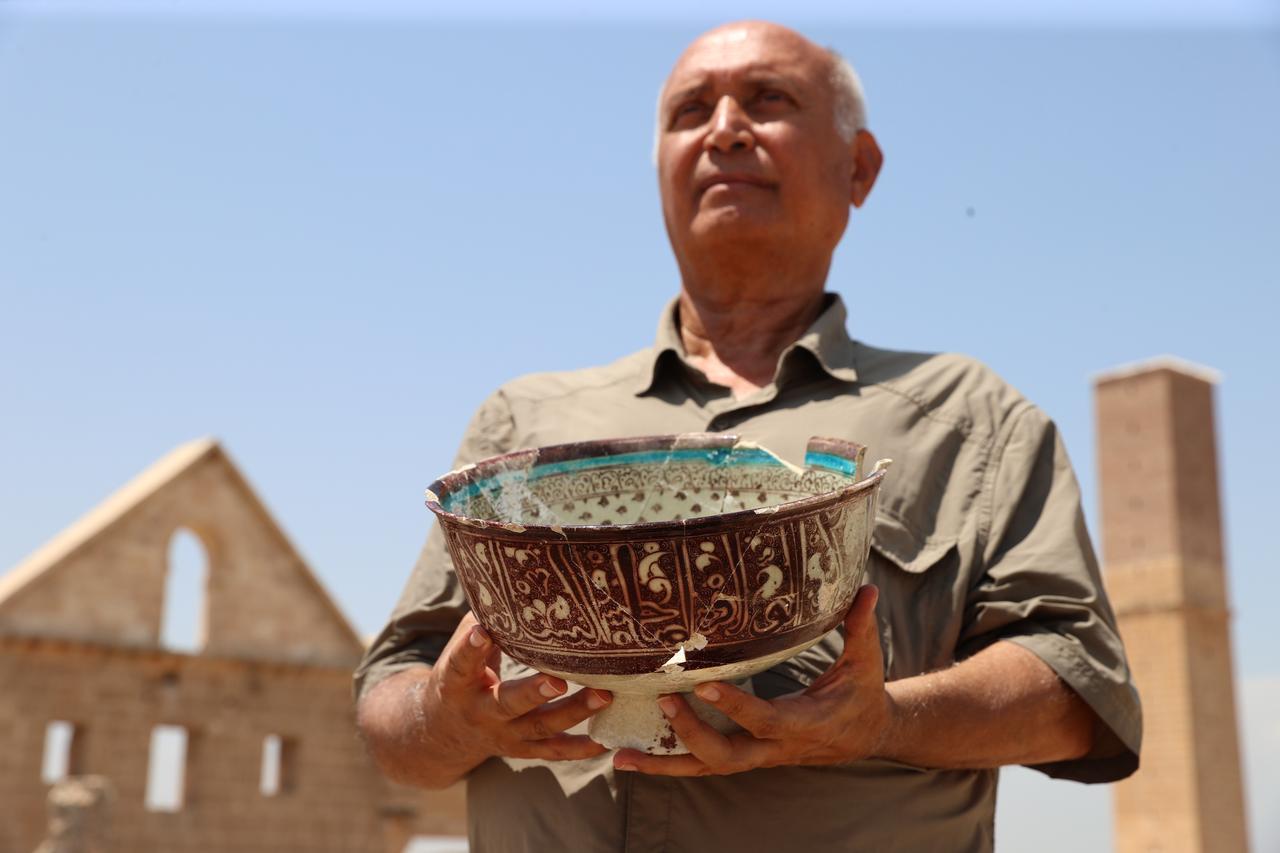 Rare medieval pot discovered in Harran, a UNESCO tentative heritage site Image