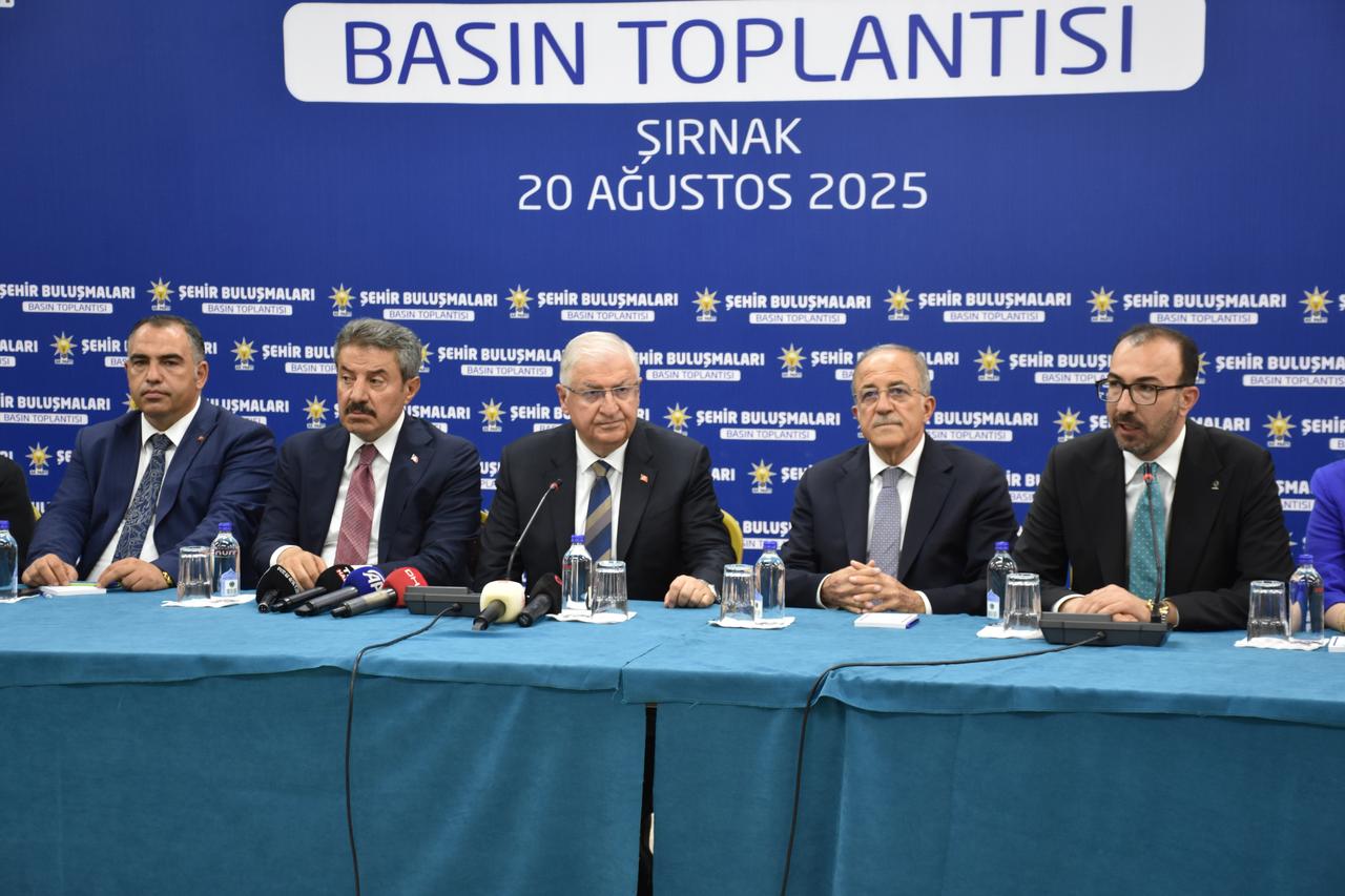 National Defense Minister Yasar Guler (C) speaking at a press conference held in the Teachers' Lodge Lobby Hall in Sirnak, Türkiye on 20 August, 2025. (AA Photo)