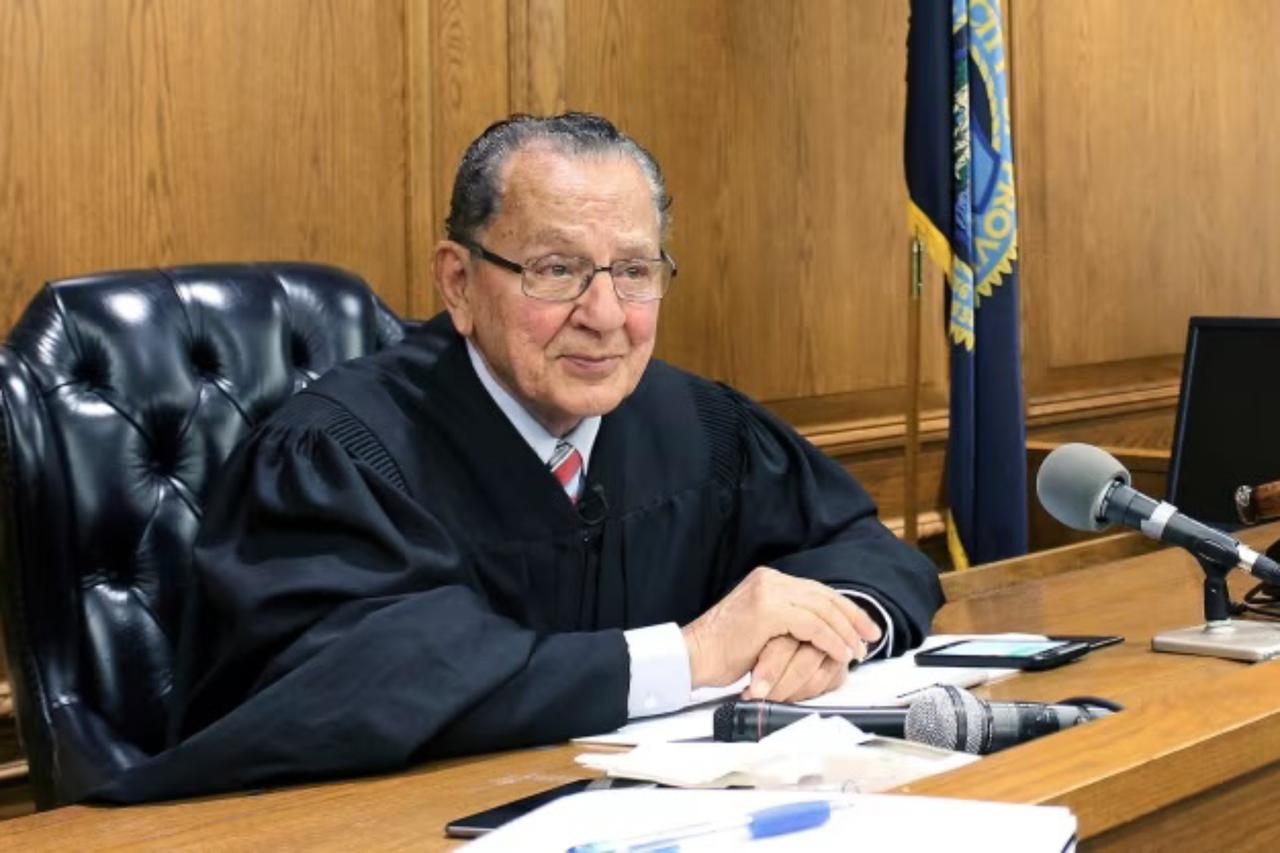 Providence Municipal Court Judge Frank Caprio sits on the bench in Providence, R.I., Aug. 10, 2017. (Photo via CNN)