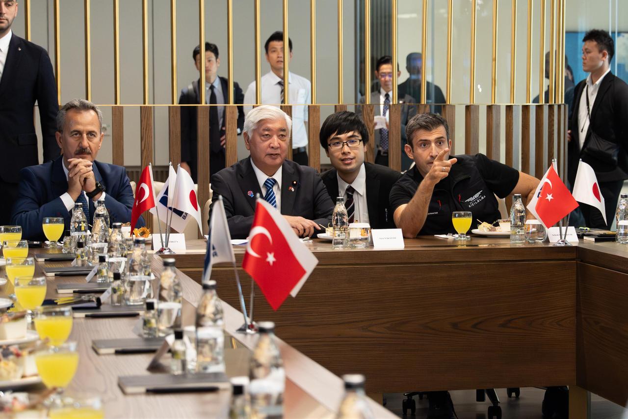 Japanese Defense Minister Gen. Nakatani and his accompanying delegation visits Baykar on August 20, 2025. (AA Photo)