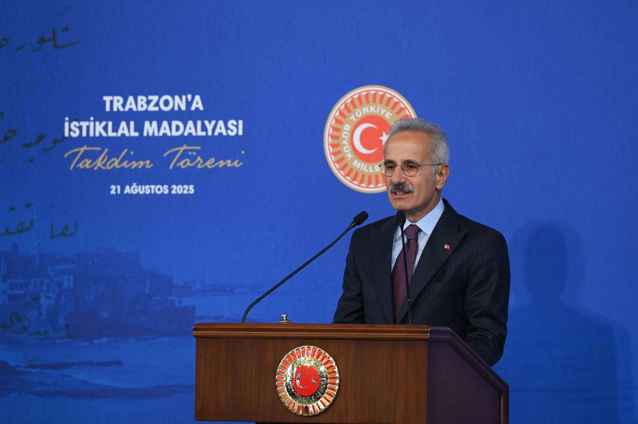 Minister of Transport and Infrastructure Abdulkadir Uraloglu speaking during a ceremony in Ankara, Türkiye on 21 August, 2025. (AA Photo)