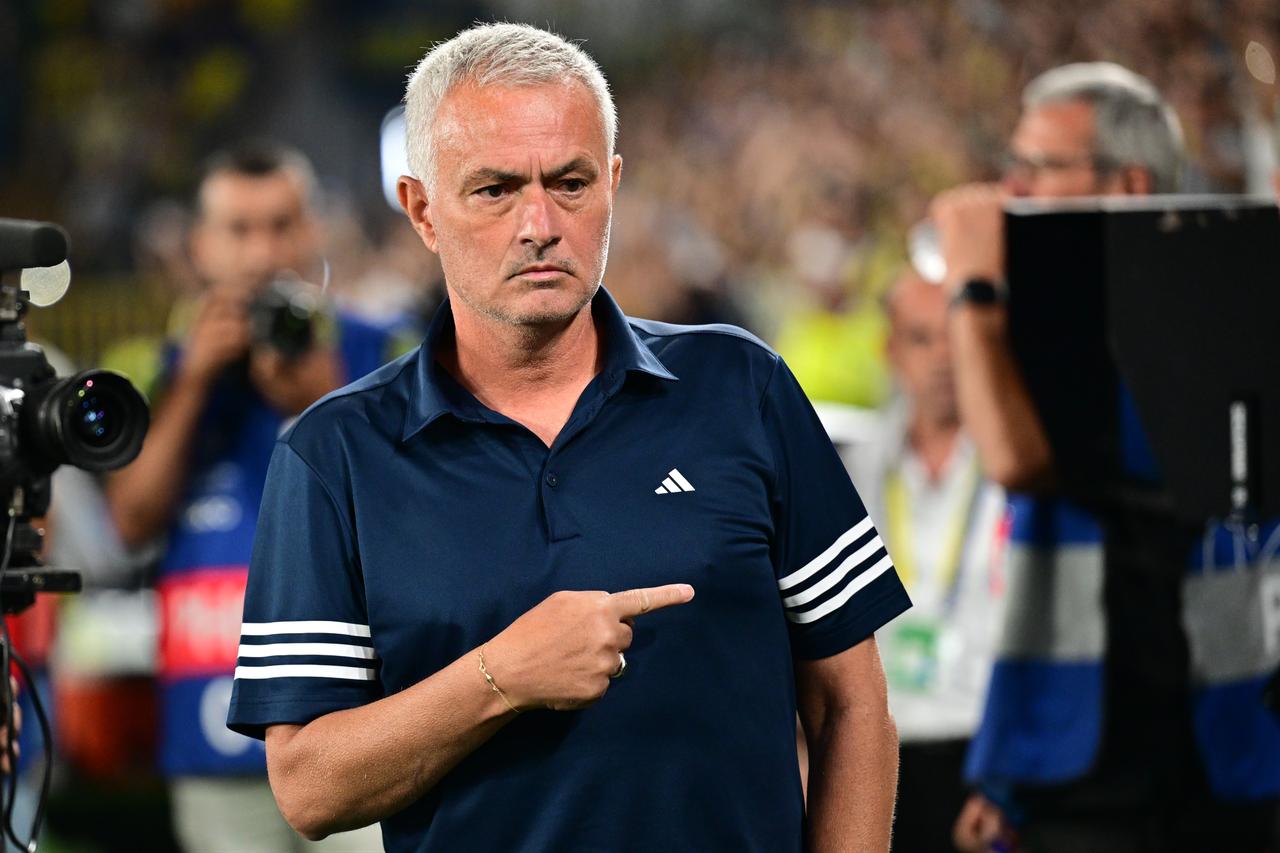 Jose Mourinho linked to Premier League return if Fenerbahce loses to Benfica Image