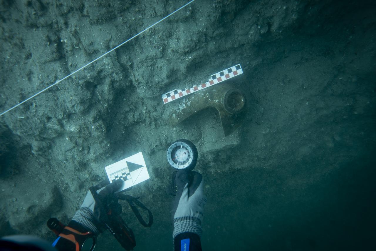 Archaeologists continue their excavation efforts at Liman Tepe, an archaeological site in the Urla district of Izmir, Türkiye, Aug. 20, 2025. (AA Photo)