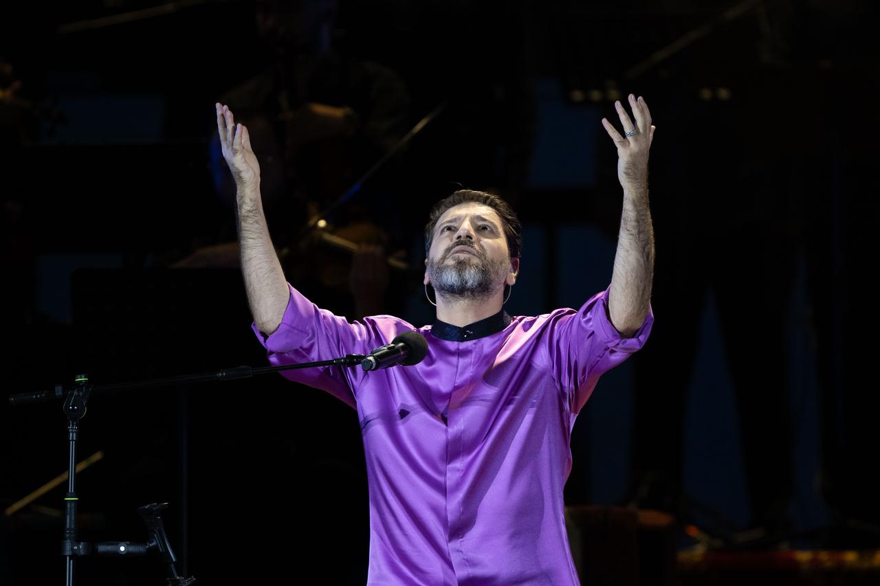 Renowned as one of the leading figures in world music, Sami Yusuf performs in Istanbul, Türkiye, Aug. 23, 2025. (AA Photo)