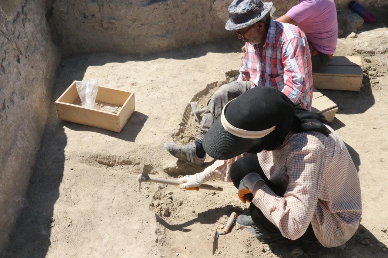 Restoration of Late Hittite fortification walls damaged in the Feb. 6, 2023 earthquakes continues at Arslantepe Mound, a roughly 7,000-year-old site inscribed on the UNESCO World Heritage List, Malatya, Türkiye, Aug. 25, 2025. (AA Photo)