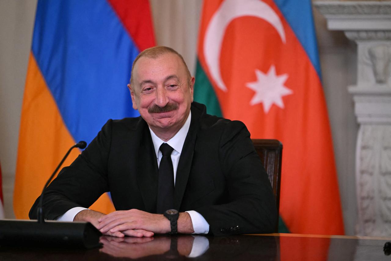 Azerbaijan rejects interim solutions against national interests: Azerbaijani FM