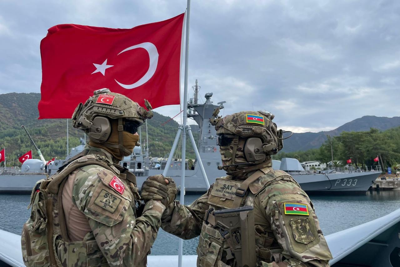 Turkish and Azerbaijani soldiers during the "Türkiye-Azerbaijan Bilateral SAT Exercise-2024" drill's ship seizure and confiscation training in Aksaz, November 18, 2024. (Photo via Turkish MoD)