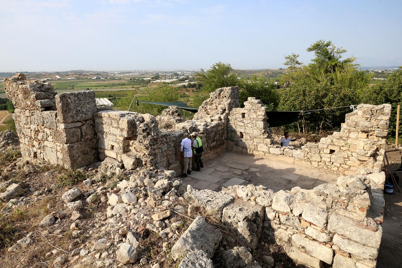 A view from the ongoing excavations at the ancient city of Sillyon in Serik, Antalya, Türkiye, Aug. 26, 2025. (AA Photo)