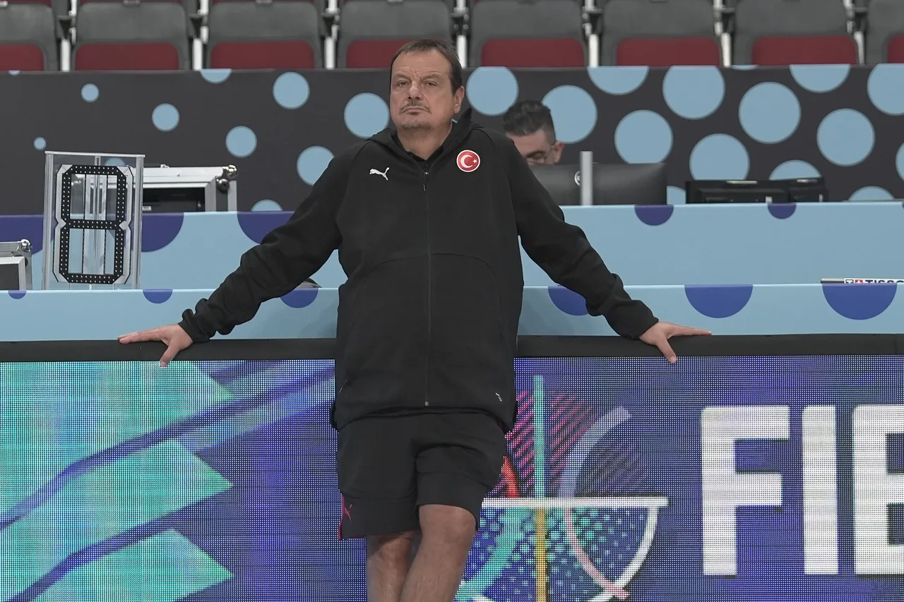 Head Coach of Turkish Basketball Team Ergin Ataman leads the first training session ahead of EuroBasket 2025 in Riga, Latvia on August 25, 2025. (AA Photo)