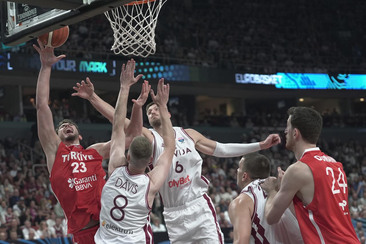 Türkiye opens EuroBasket 2025 with 93-73 win over host Latvia, eyes Czech Republic next Image