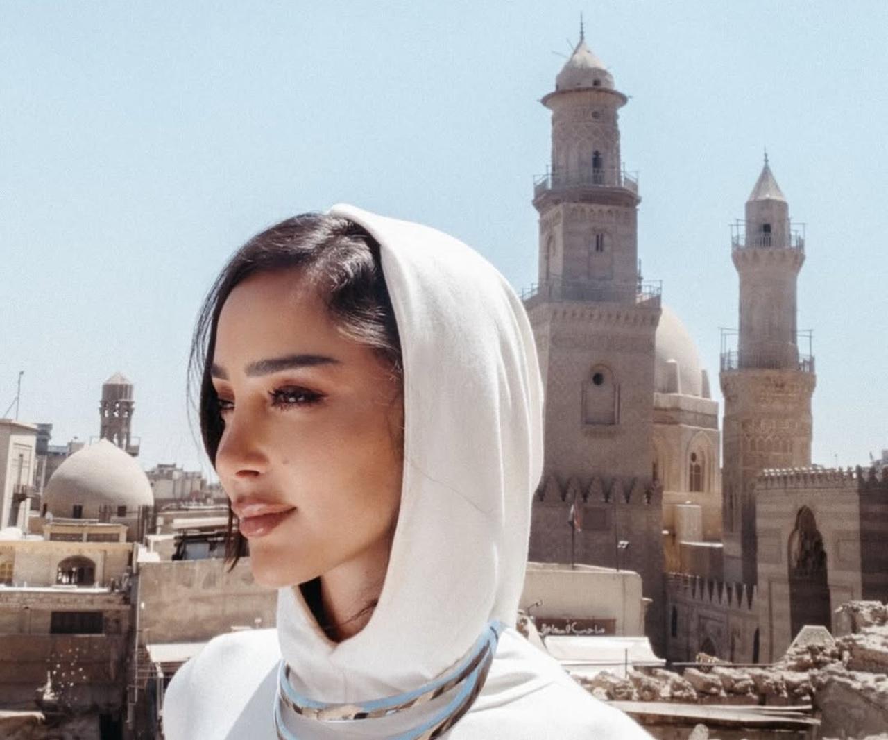 Controversy erupts over Moroccan artist filming song clip in mosque