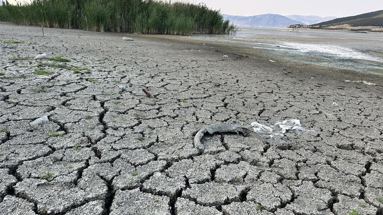 A view of Mada Island, Türkiye’s only inhabited lake island, affected by drought in the Sarkikaraagac district of Isparta, Türkiye, Aug. 24, 2025. (AA Photo)