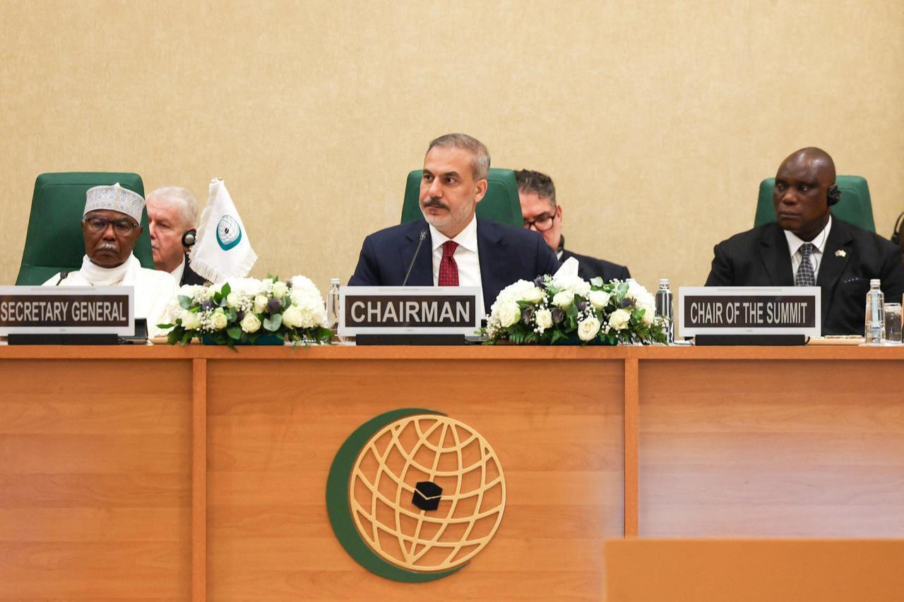 Foreign Minister Hakan Fidan delivers the opening speech as chair of the session during an emergency meeting of the Organization of Islamic Cooperation (OIC) on Gaza,  in Jeddah, Saudi Arabia on Aug. 25, 2025. (AFP Photo)