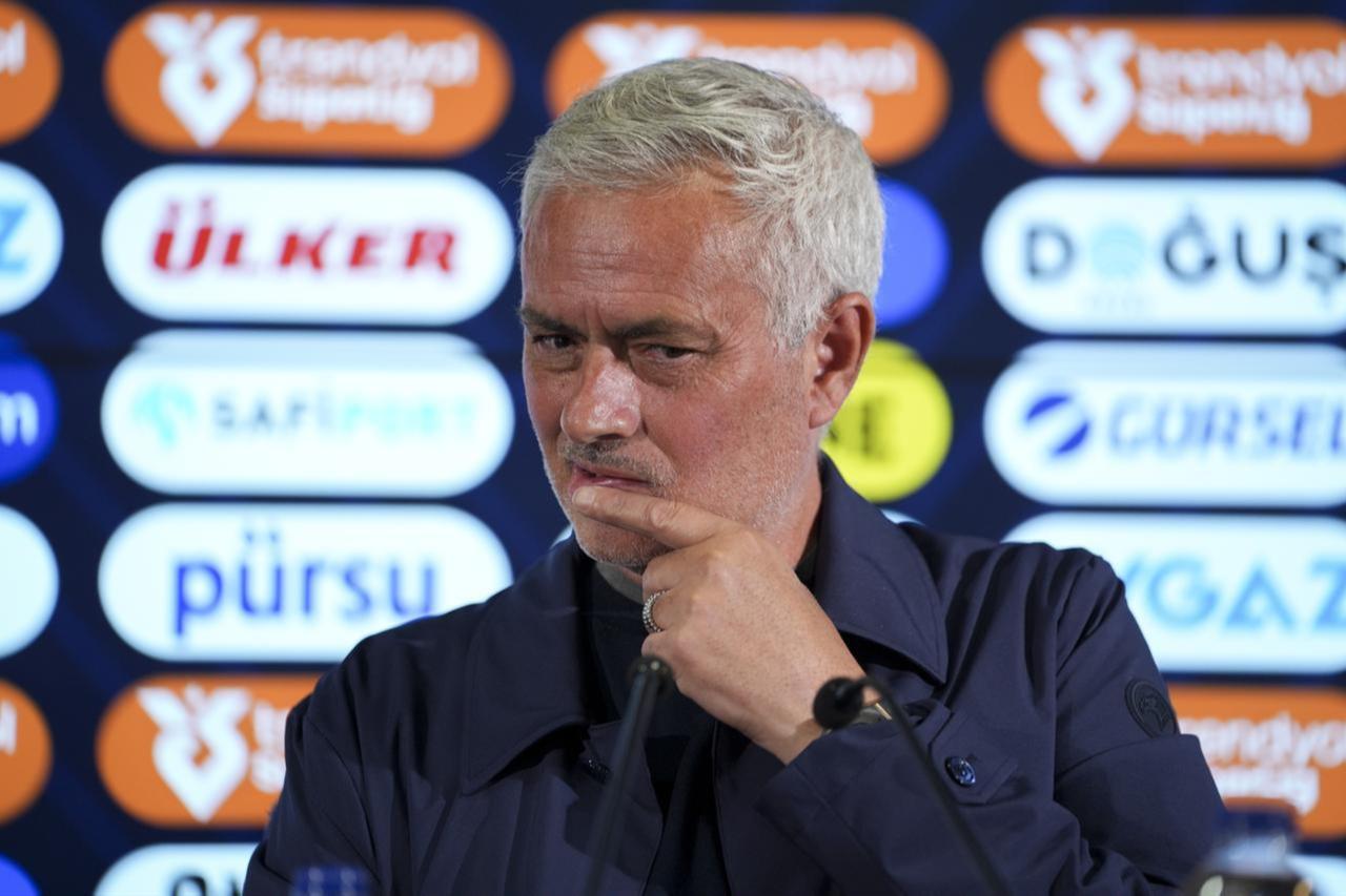 Head Coach Jose Mourinho of Fenerbahce speaks during the press conference following the Turkish Super Lig week 36 football match between Fenerbahce and Ikas Eyupspor at Ulker Stadium in Istanbul, Türkiye, May 18, 2025. (AA Photo)