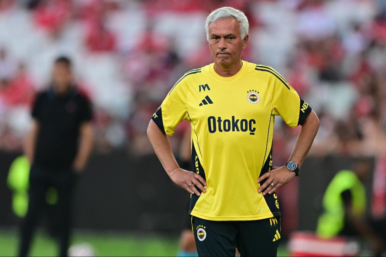 Head Coach of Fenerbahce Jose Mourinho follows a pre-season friendly match against Benfica at Estadio da Luz in Lisbon, Portugal, July 26, 2025. (AA Photo)