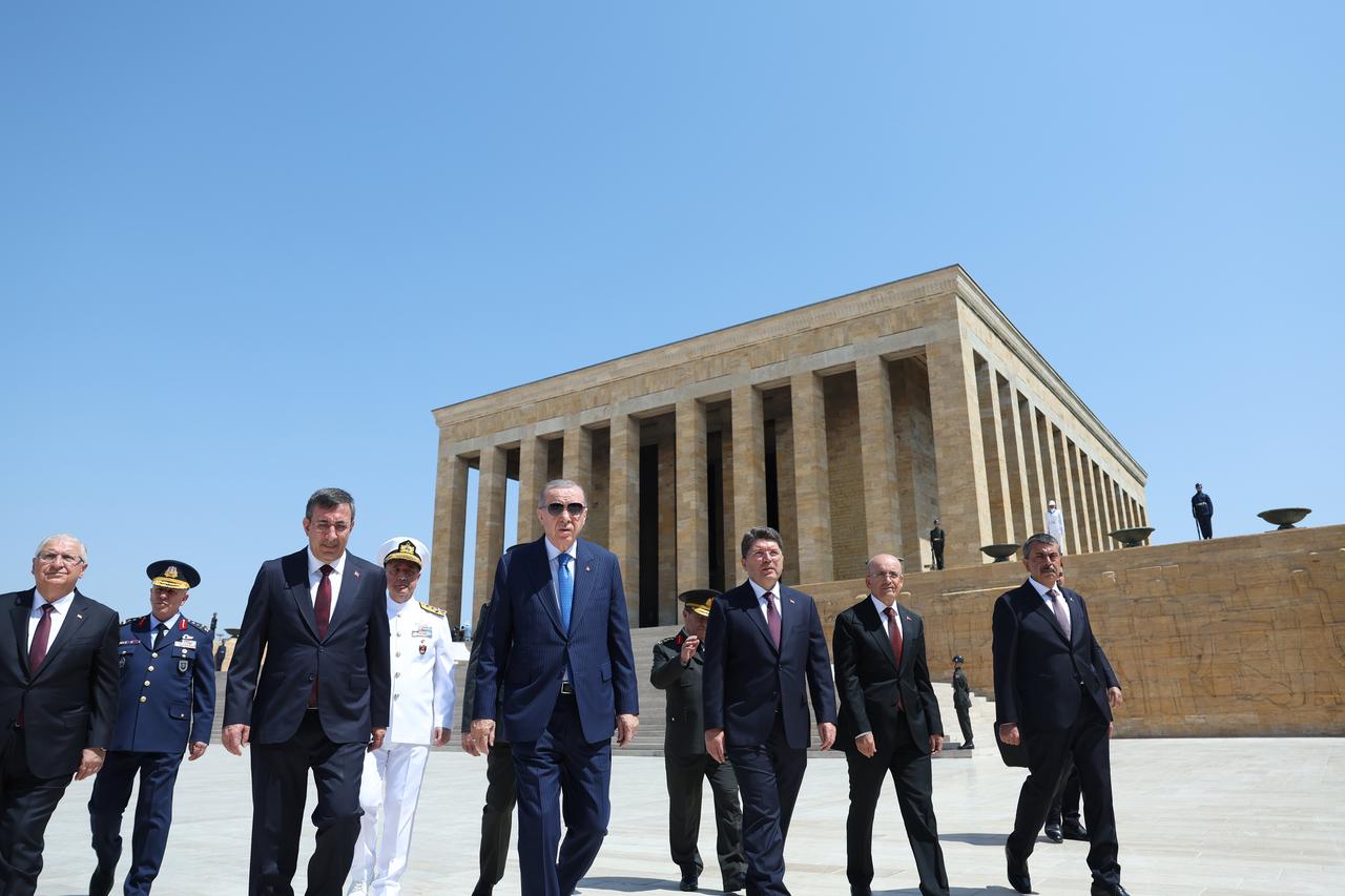 President Erdogan leads members of the Supreme Military Council (YAS) during a visit to Anitkabir in Ankara, Türkiye, on August 5, 2025. (Photo via Turkish Presidency/Murat Kula)