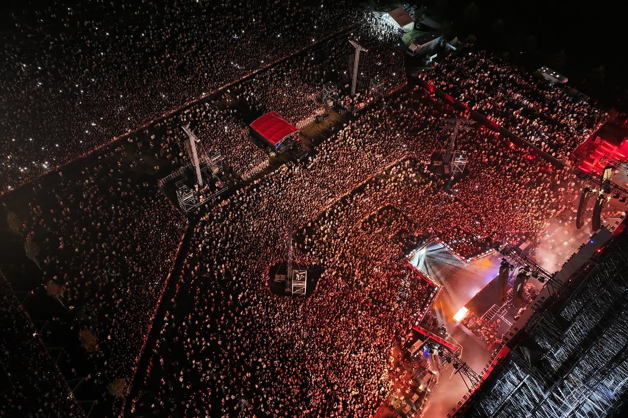 Jennifer Lopez performs in Istanbul, Türkiye on August 5, 2025. (AA Photo)
