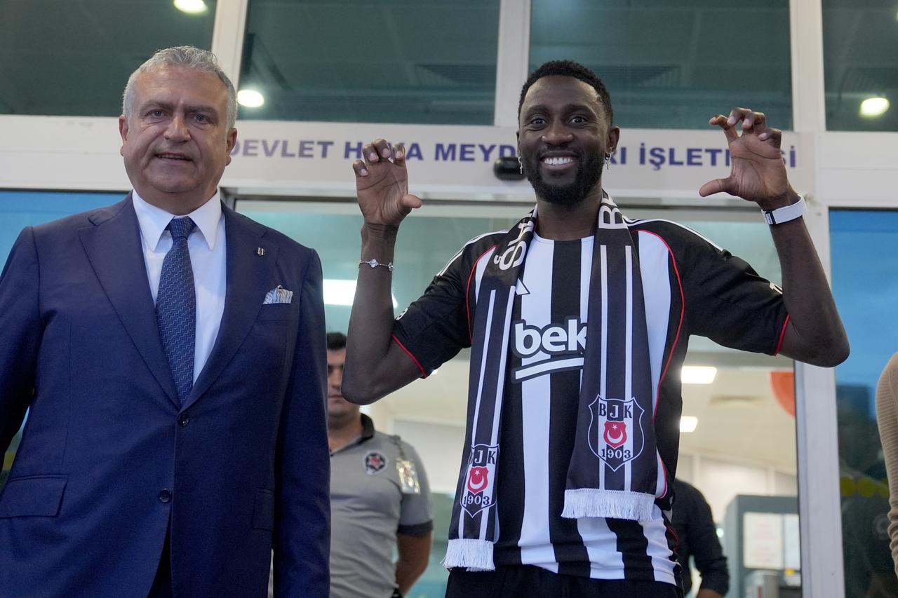 Nigerian football player Wilfred Onyinye Ndidi, who has reached an agreement with Besiktas for his transfer, is being welcomed by Besiktas officials and fans upon his arrival at the airport in Istanbul, Türkiye, August 07, 2025. (AA Photo)