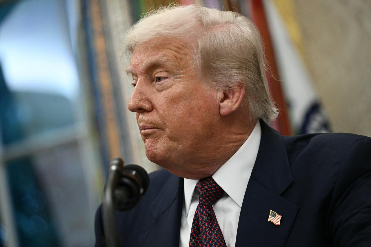 U.S. President Donald Trump speaks in the Oval Office of the White House in Washington, DC, on August 6, 2025. (AFP Photo)