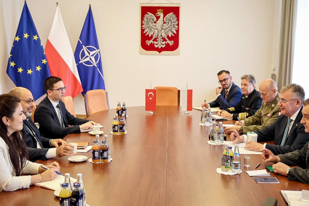 Polands Deputy Minister of National Defense Pawel Bejda met with Turkish Ambassador Rauf Alp Denktas on August 6, 2025. (Photo via Polands Foreign Ministry)