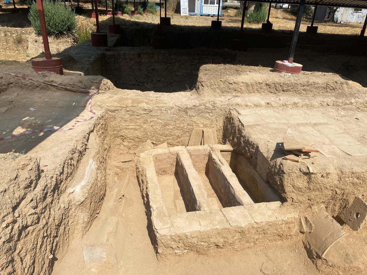 A newly discovered Roman-era tomb featuring colorful mosaics with snake and human figures was unearthed in Iznik, Bursa, Türkiye, August 4, 2025. (IHA Photo)