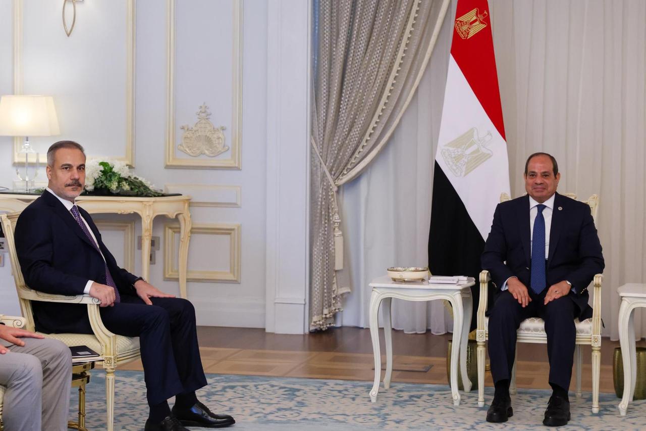 Foreign Minister Hakan Fidan meets with Egyptian President Abdel Fattah el-Sisi in El Alamein, Egypt on August 9, 2025. (AA Photo)