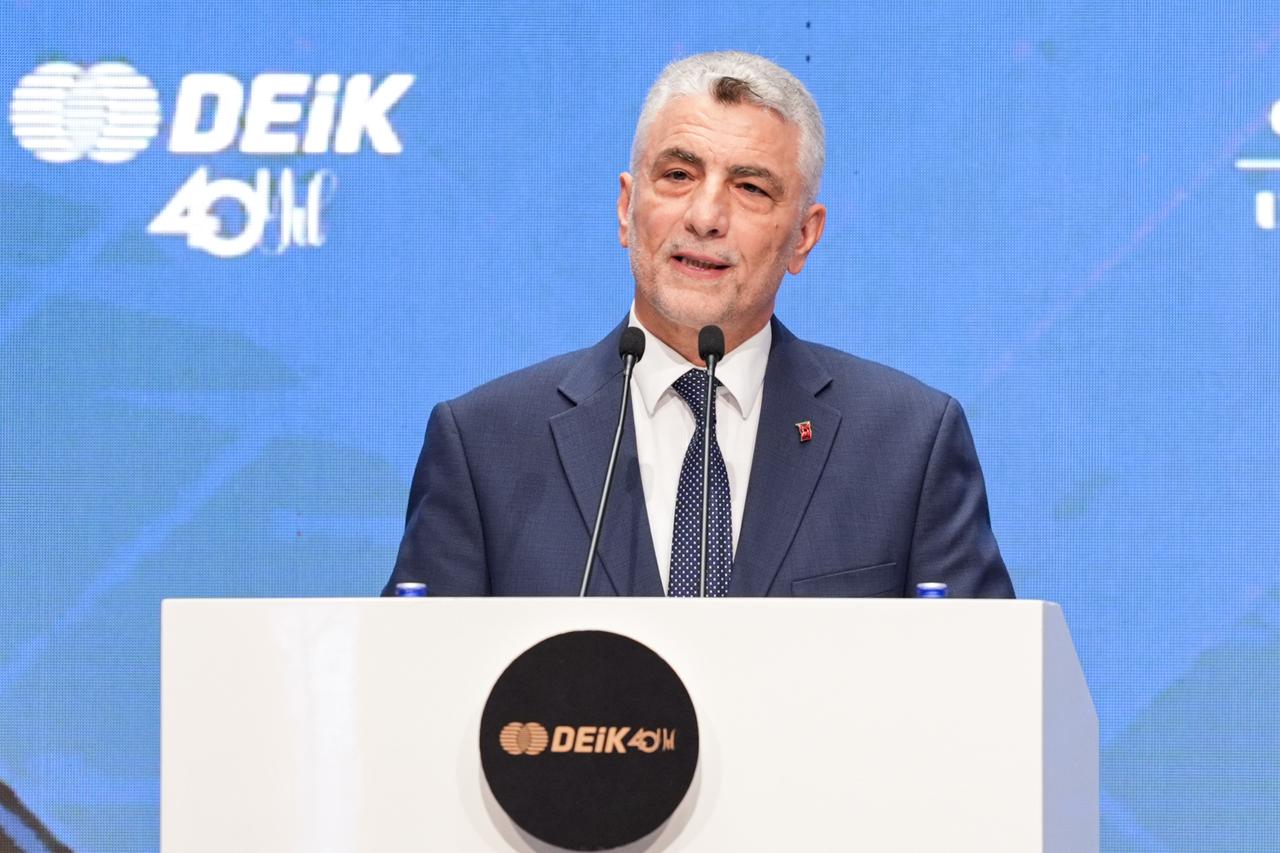 Trade Minister Omer Bolat delivers a speech at an event organized by the Foreign Economic Relations Board of Türkiye (DEIK) in Istanbul, Türkiye, August 8, 2025. (AA Photo)