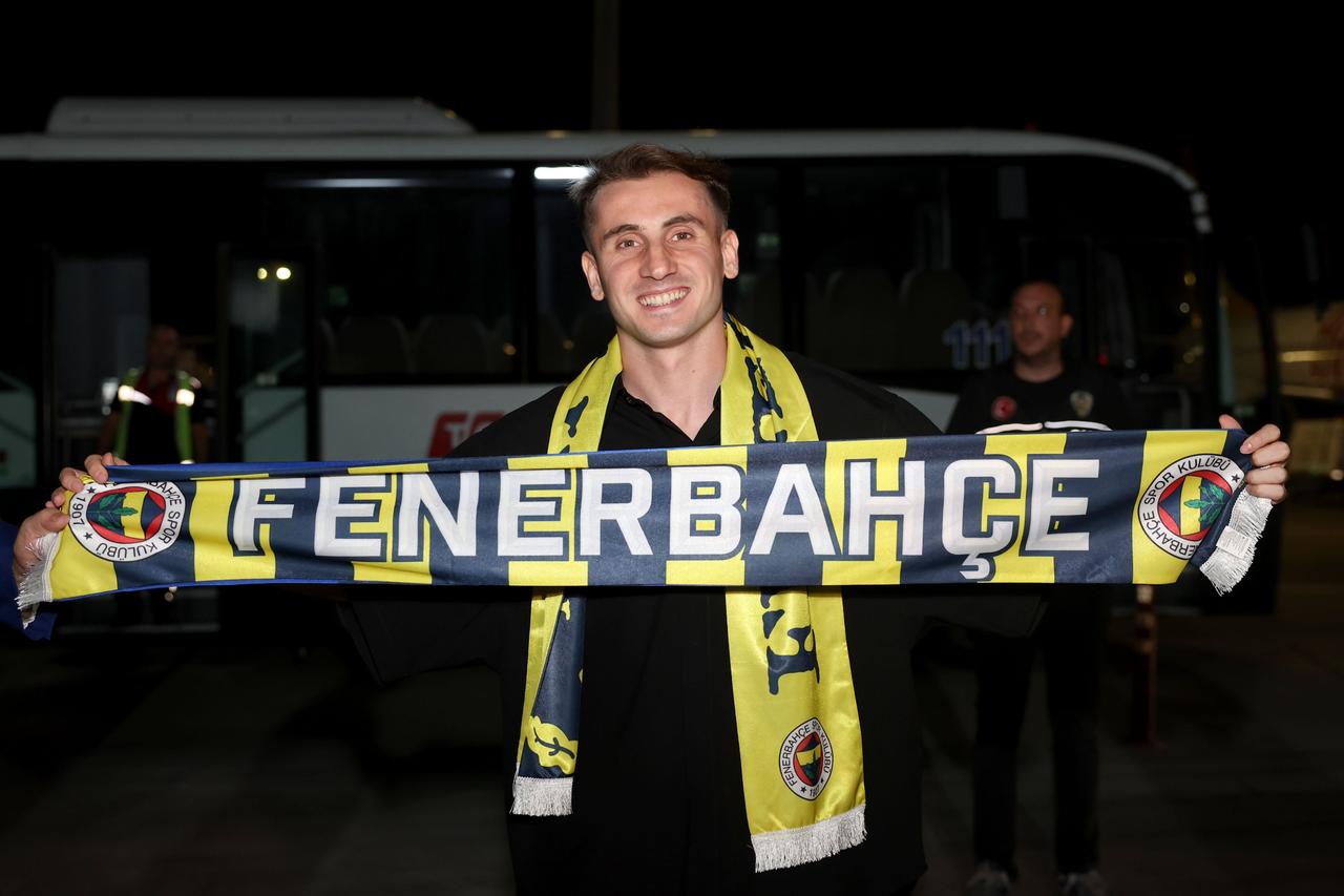 Turkish football player Kerem Akturkoglu arrives for his transfer to Fenerbahce, in Istanbul, Türkiye, August 31, 2025. (Photo via Fenerbahce)